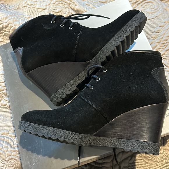 AQUATALIA Waterproof Black Suede Wedge Boots-NWT-9.5 - Picture 6 of 8